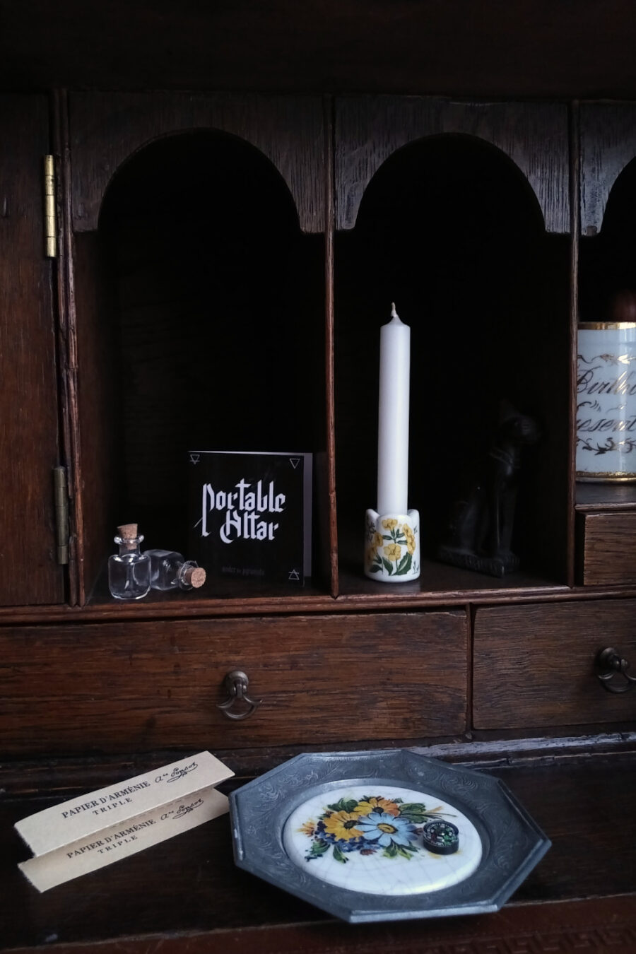 COTTAGE WITCH. PORTABLE ALTAR KIT ✷ LAST 2 - vintage mini tray & candle holder, mini vials, compass, candle - Image 5