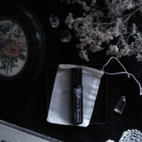 FLEUR DE POUSSIÈRE. PERFUME & POTION. ROLL-ON ✷ organic anointing oil - incense, patchouli & rose - Image 4