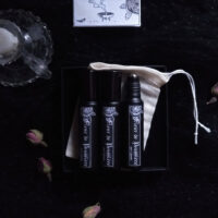 FLEUR DE POUSSIÈRE. PERFUME & POTION. ROLL-ON ✷ organic anointing oil - incense, patchouli & rose