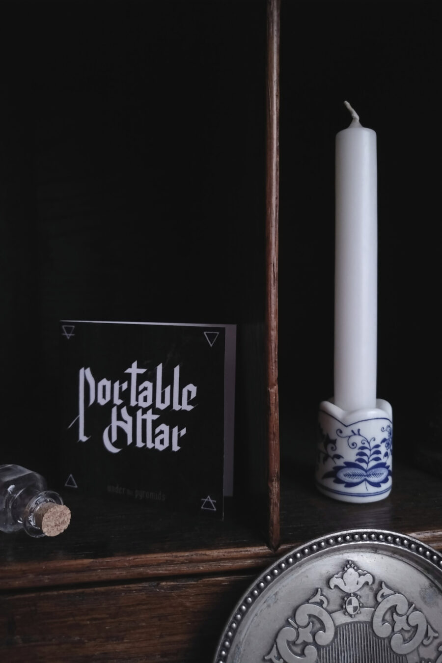 FOLK WITCH. PORTABLE ALTAR KIT ✷ LAST 2 - vintage mini tray & candle holder, mini vials, compass, candle - Image 4