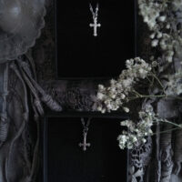 MEMENTO MORI & IROM OTNEMEM AMULET ✷ sustainable silver - miniature trefoil cross or inverted crucifix - Image 2
