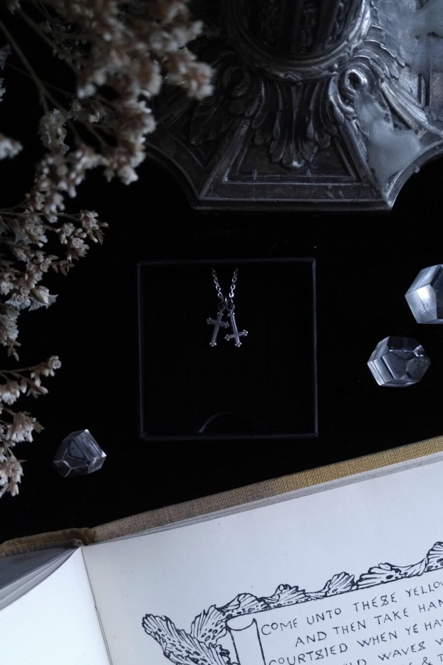 MEMENTO MORI & IROM OTNEMEM AMULET ✷ sustainable silver - miniature trefoil cross or inverted crucifix - Image 6