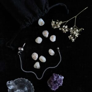 DIVINATION TRAVEL KIT ※ silver metal pendulum & resin mini runes