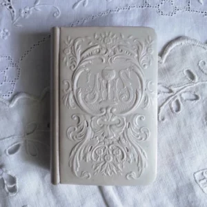 ORNATE IVORY BAKELITE MISSAL ※ bakelite cover & fine gold gilded edgesilded