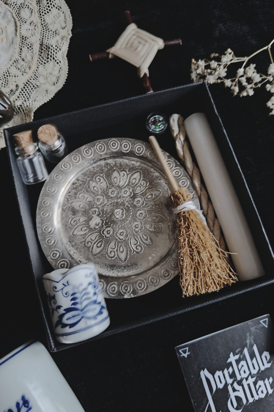 SLEEPY-HOLLOW WITCH. PORTABLE ALTAR KIT ✷vintage mini tray, cup & candle holder, wicker cross, mini vials, compass - Image 10
