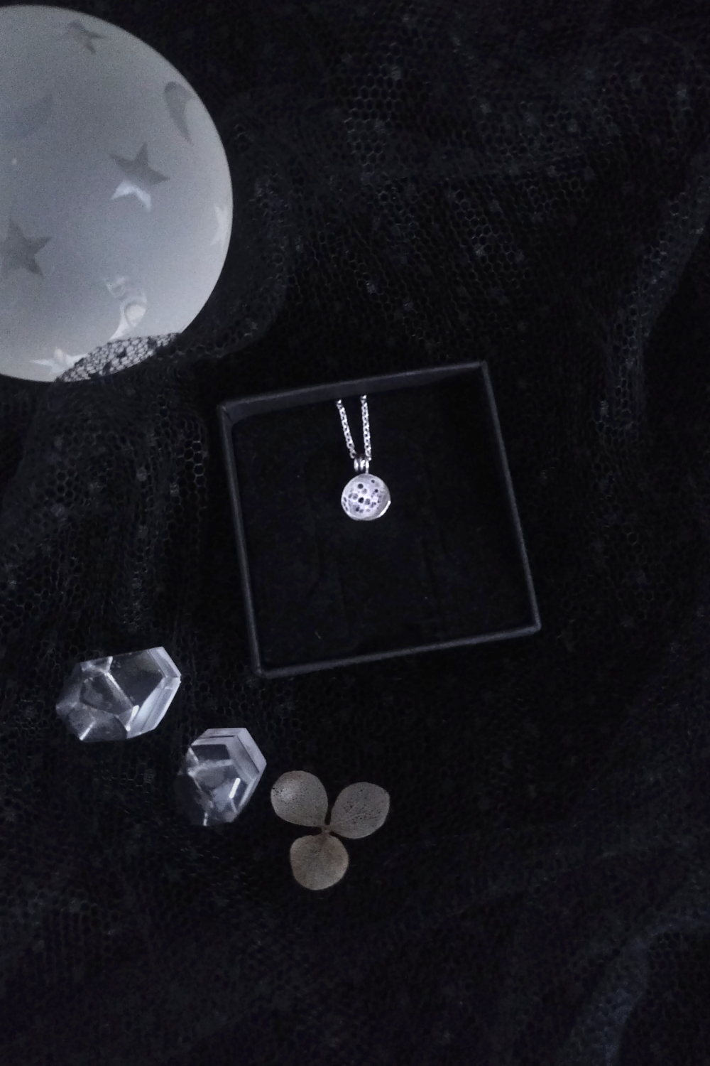 CLAIR DE LUNE MEDALLION. LUNAR HEIRLOOM ✷ sustainable sterling silver - hammered, oxydised & polished - Image 5